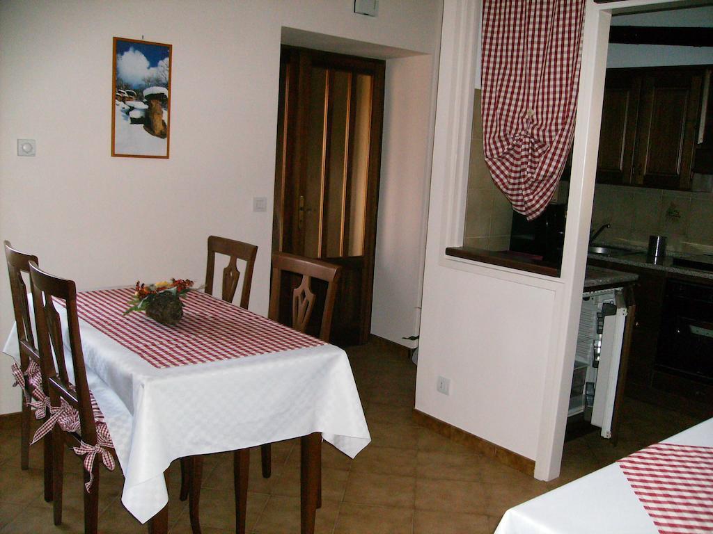 Il Barucin Bed & Breakfast Villar San Costanzo Ruang foto